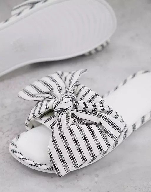 bow detail open toe slippers in white and black stripe