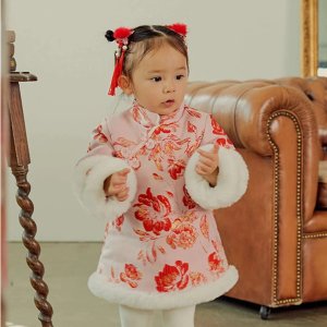 SHEIN 中式女童装热卖，红色服饰迎新春