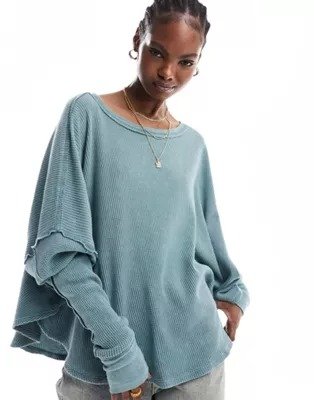 soft scoop neck long sleeve slouchy top in washed green