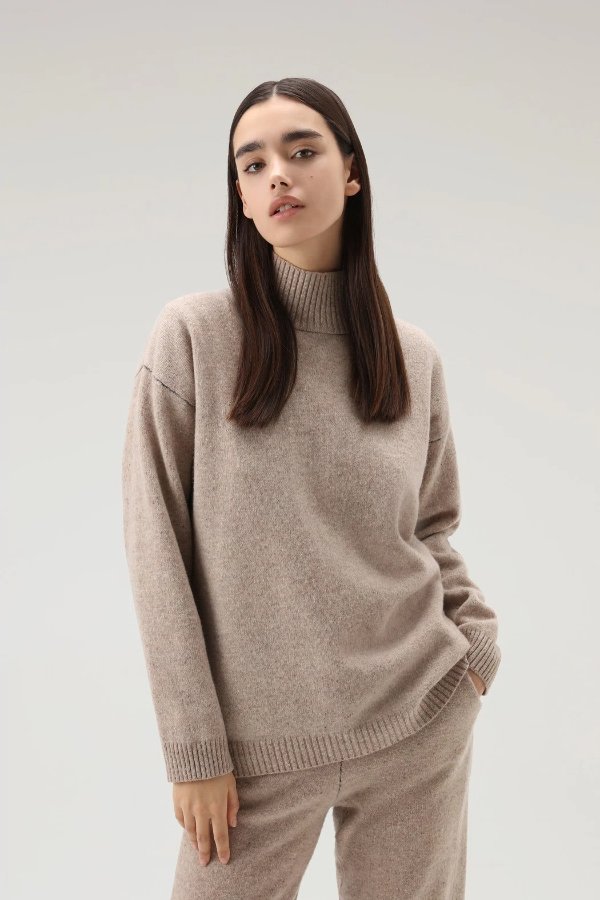 Virgin Wool Light Turtleneck Sweater Khaki