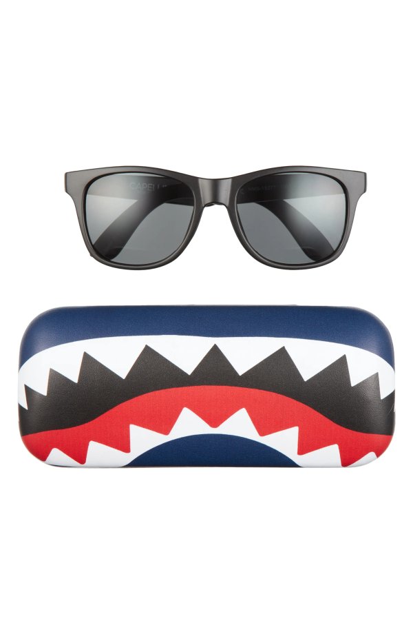 Jawsome Sunglasses & Case Set