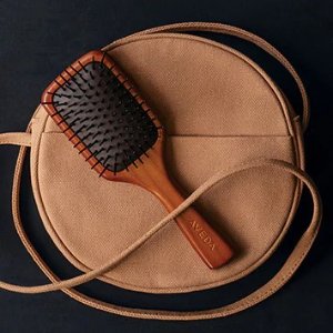 Avedawooden mini paddle brush