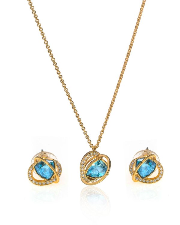 Outstanding Gold Tone And Crystal Necklace And Earring Set 5455031