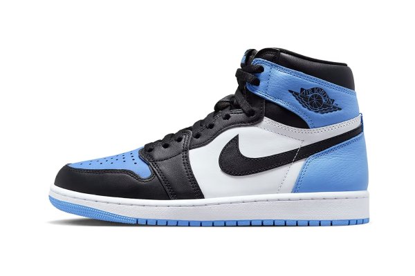 新品上市：Air Jordan 1 UNC Toe 北卡蓝黑脚趾9孔OG鞋型大童款$140 码全