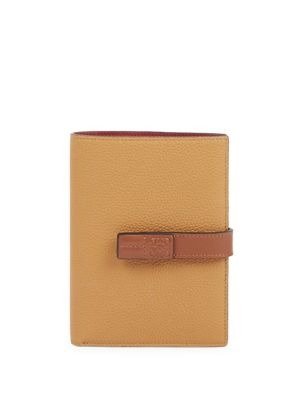- Medium Vertical Leather Wallet