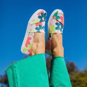 40% OffTOMS Select Items On Sale