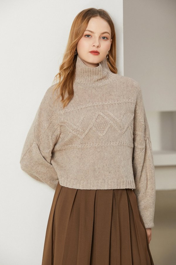 Fangyan | Relief Cropped Sweater