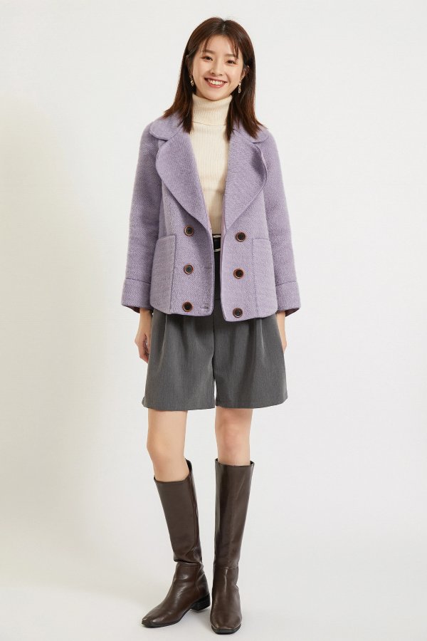 紫色大翻领外套
