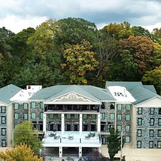 Stay at Niagara Crossing Hotel & Spa in Lewiston, NY