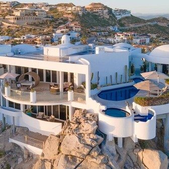 Expansive Cliffside Villa with Panoramic Ocean View, Sauna, Pool & Jacuzzi. Daily Butler Included