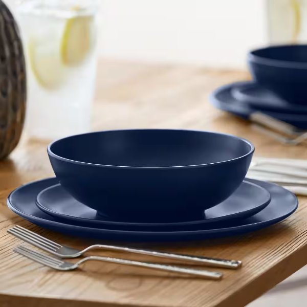 Taryn Melamine Dinnerware Set in Matte Midnight Blue (Service for 4)
