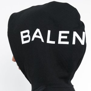 Balenciaga 时尚特卖 老爹鞋$735，链条包$1085