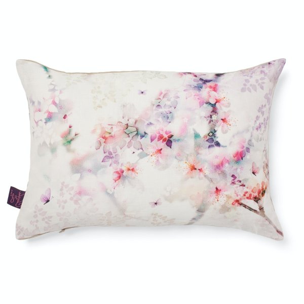 Fleurs Enchant√©es Bloom Pillow