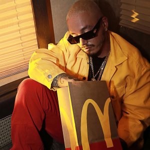 McDonald's x J Balvin 哥伦比亚嘻哈天王个人套餐限时开售