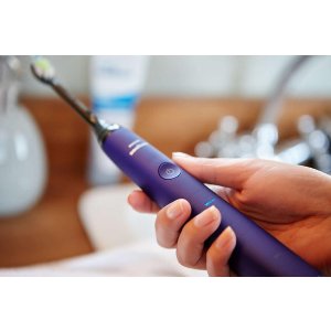 Philips Sonicare DiamondClean Sonic Electric Toothbrush Purple