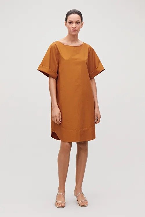 土橘色连衣裙