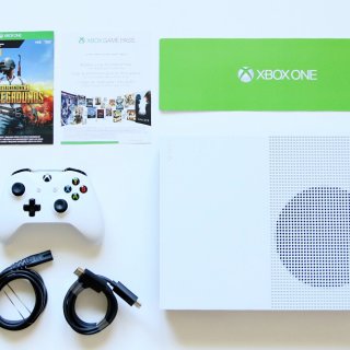 家庭游戏机推荐丨微软XBOX ONE S游戏机测评