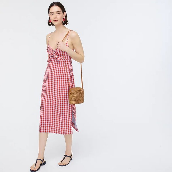 Tie-front dress in drapey gingham