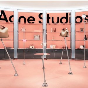 Acne Studio 时尚专场，经典囧脸围巾$135，毛线帽$112