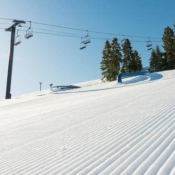 【Snow Valley雪场滑雪套餐】初学者滑雪必玩地，比大熊湖更近的滑雪场体验：滑雪票+雪具租赁+滑雪课程（洛杉矶家门口玩雪超级好价）