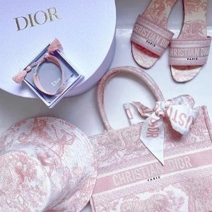 上新：Dior 全新Oblique春夏系列 2020人气超高 收绝美Logo印花凉鞋