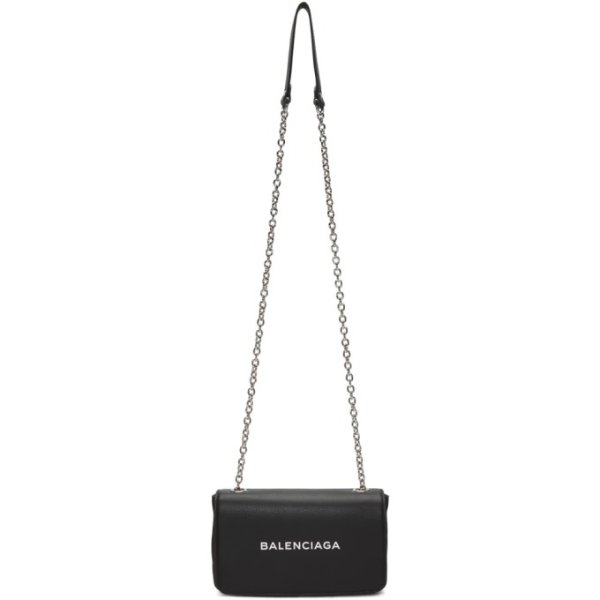 - Black Everyday Chain Wallet Bag