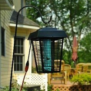 1/2 Acre Coverage Flowtron BK-15D Electronic Insect Killer