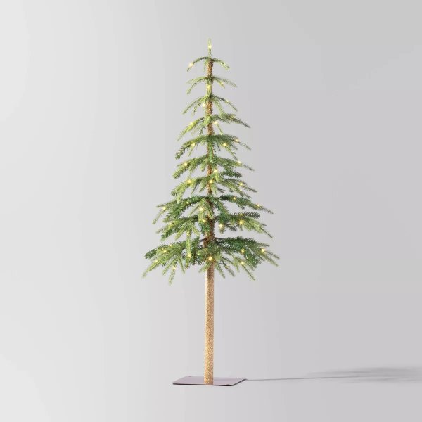 4' Pre-Lit LED 圣诞树