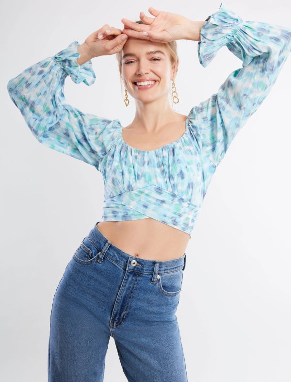 Long Sleeve Tie Back Crop Top | Tops | BCBGENERATION