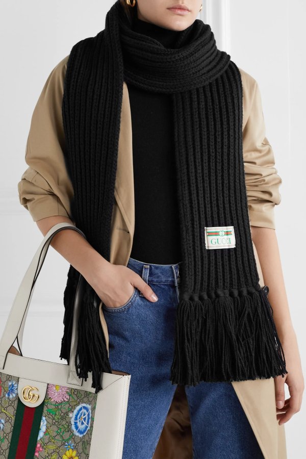 Fringed ribbed wool scarf