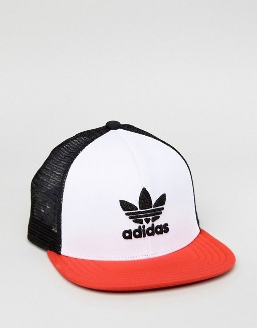adidas Originals adicolor Trucker Cap In Red