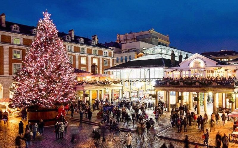 Christmas-Tree-at-Covent-Garden-1024x639