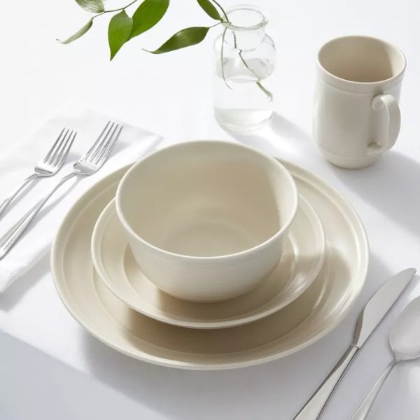 16pc Porcelain Courtland Dinnerware Set White