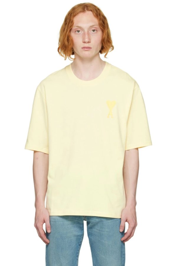黄色爱心 T 恤