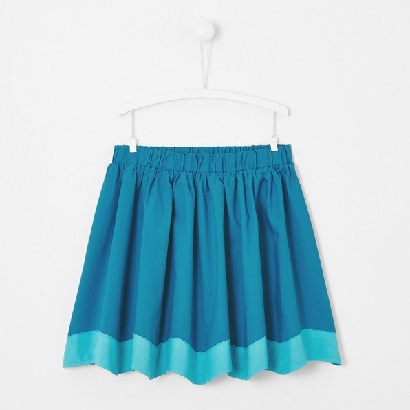 Girl wave effect skirt