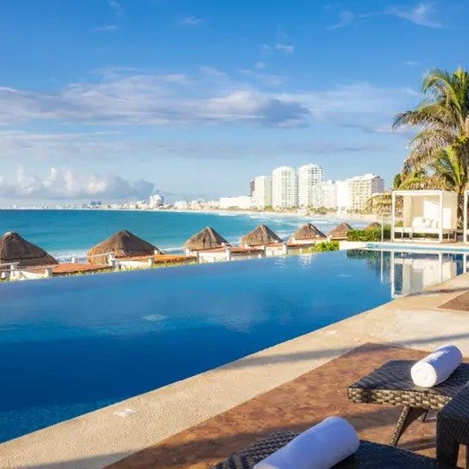 ✈ 3 or 5-Night Cancun Vacation with Hotel and Air from Travel by Jen - Cancun