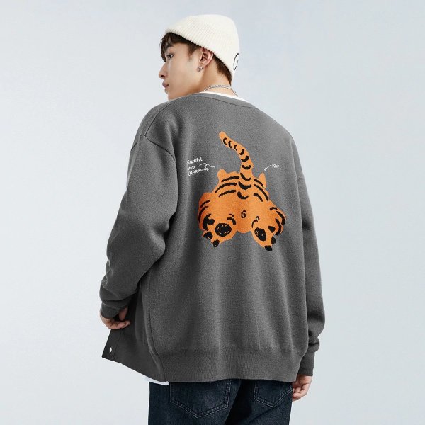Gray Tiger Patterned Letter Embroidery Cardigan | Peacebird Men Fashion