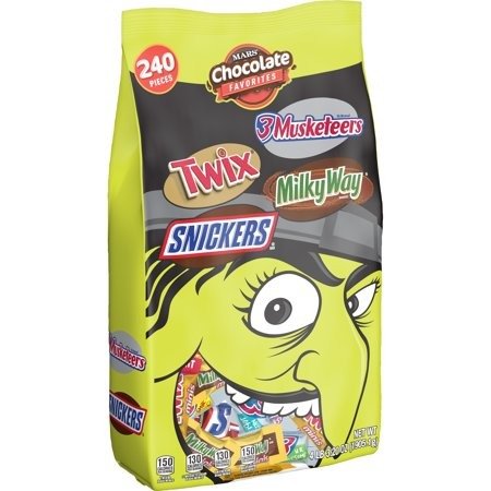 Mars Wrigley MINIS Chocolate Favorites Variety Candy Bag | Contains 240 Pieces, 67.2 Oz. | SNICKERS, TWIX, 3 MUSKETEERS, MILKY WAY