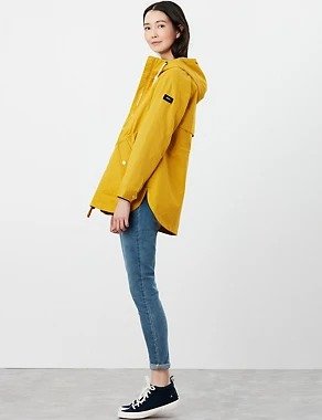 姜黄色雨衣