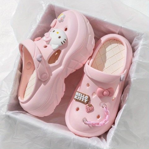 三丽鸥粉色洞洞鞋