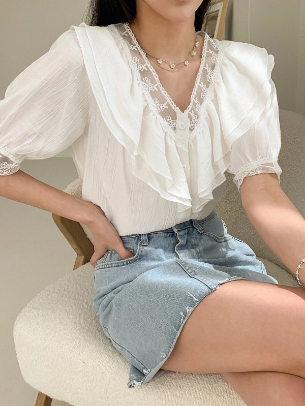 DAZY Contrast Floral Embroidery Mesh Ruffle Trim Puff Sleeve Blouse