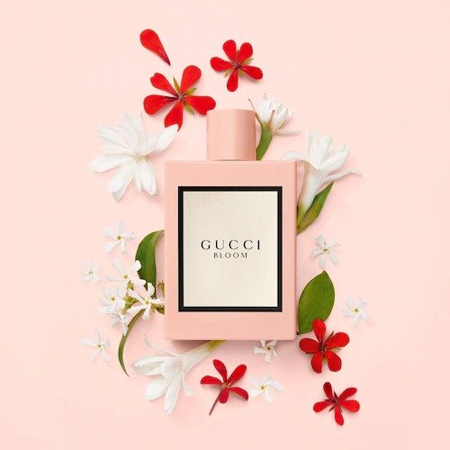 粉色香水：hing受欢迎的花香香水 淡粉色少女气息