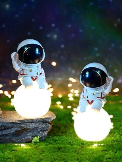 1pc Spaceman Astronaut Decor Decorative Light Home Decor Gift