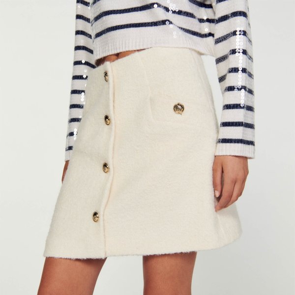 Short boucle fabric skirt