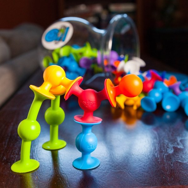 Squigz - Best Bath Toys for Ages 3 to 7 - Fat Brain Toys