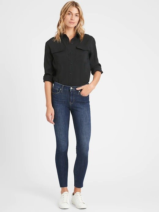 Mid-Rise Skinny Ankle Jean with Raw Hem