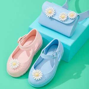 低至4折+额外低至7折Mini Melissa 女童鞋  封面蓝色小雏菊鞋+腰包$31.49