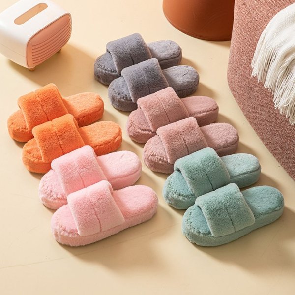 Autumn and Winter Soft Plush Solid Fleece House Indoor or Outdoor Slippers
