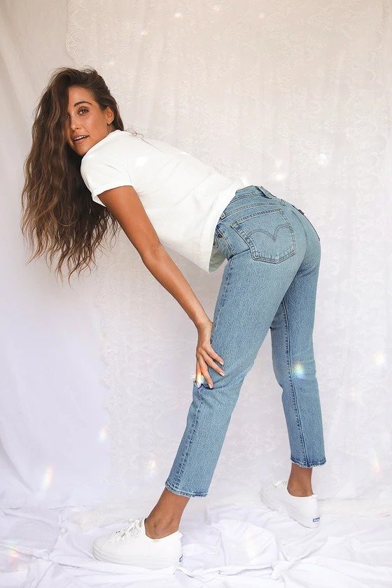 Wedgie Straight High-Rise Light Wash Cropped Jeans