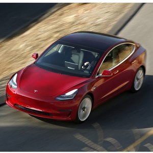 Tesla Model 3打破记录 登顶全年电动车销量王